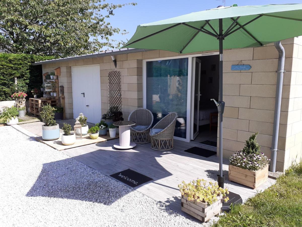 Escale En Baie. Bed & Breakfast Pontaubault Exterior photo